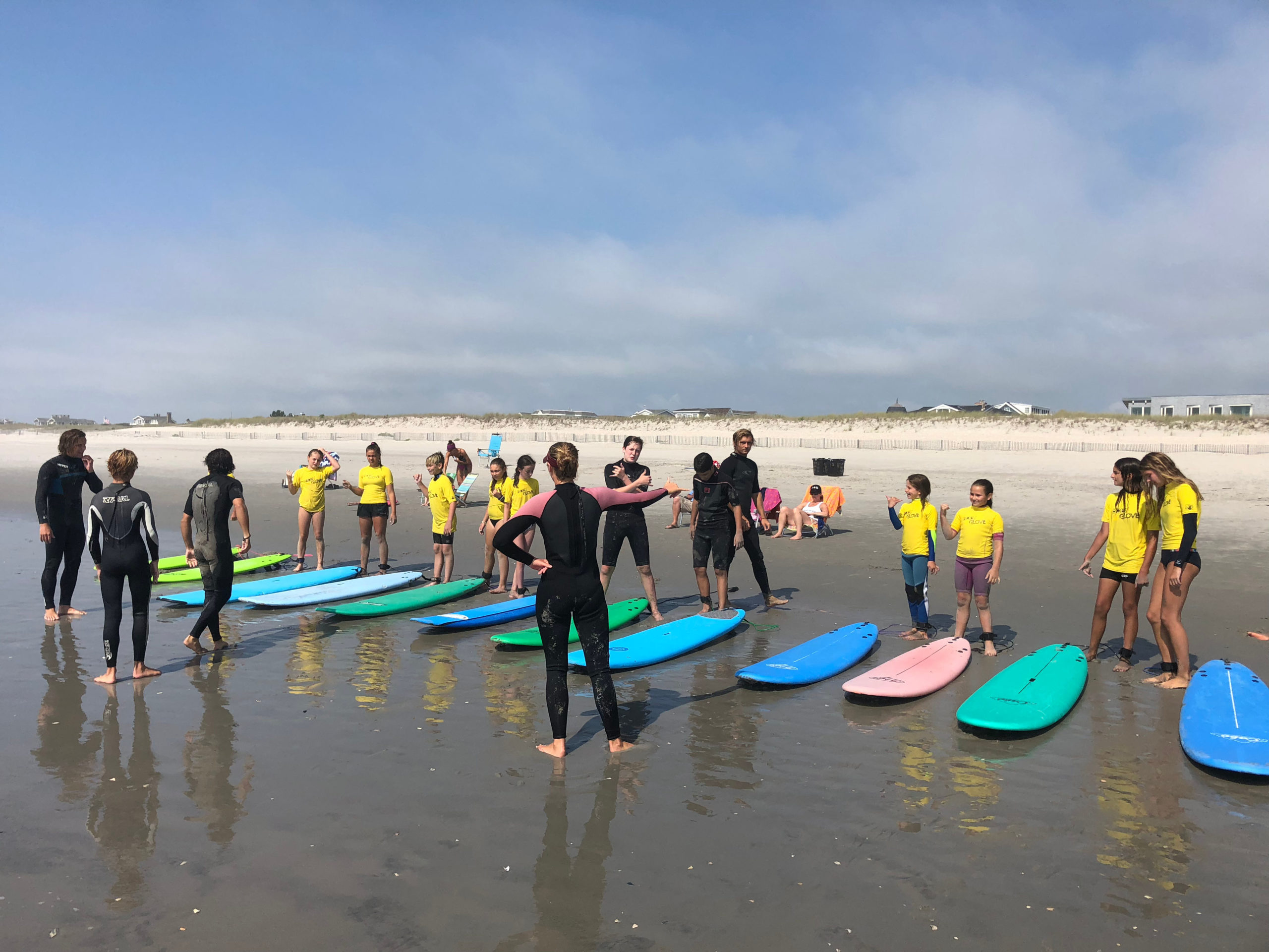 60 Min Group Lessons – Surfers: 8 Min – 20 Max